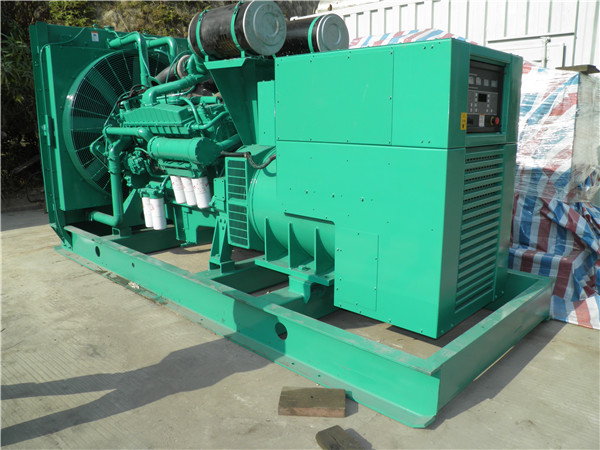 麦积出租发电机 发电机组厂家：柴油发电机组的控制屏的作用是什么？